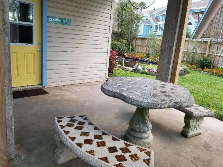 The Seahorse Apt - Lakeside And Close To The Beach Apartman Galveston Kültér fotó