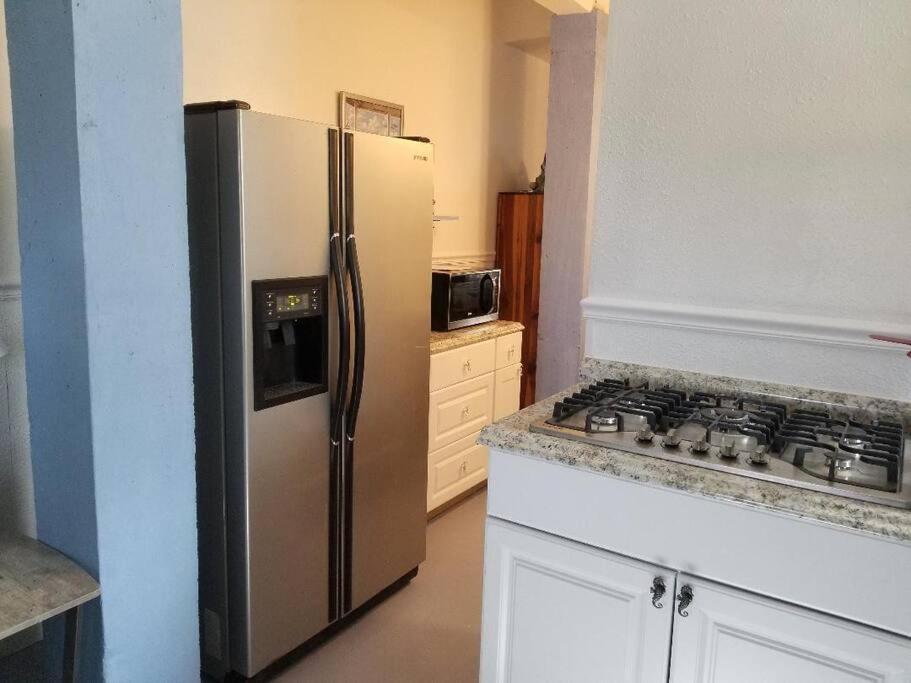 The Seahorse Apt - Lakeside And Close To The Beach Apartman Galveston Kültér fotó